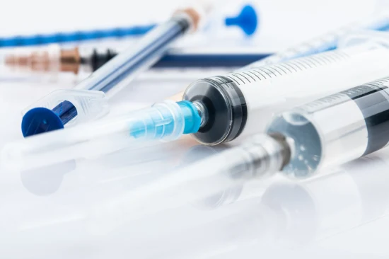 3 Part Luer Tips Safety Syringe Disposable Self-Destruct Medical Retractable Syringe